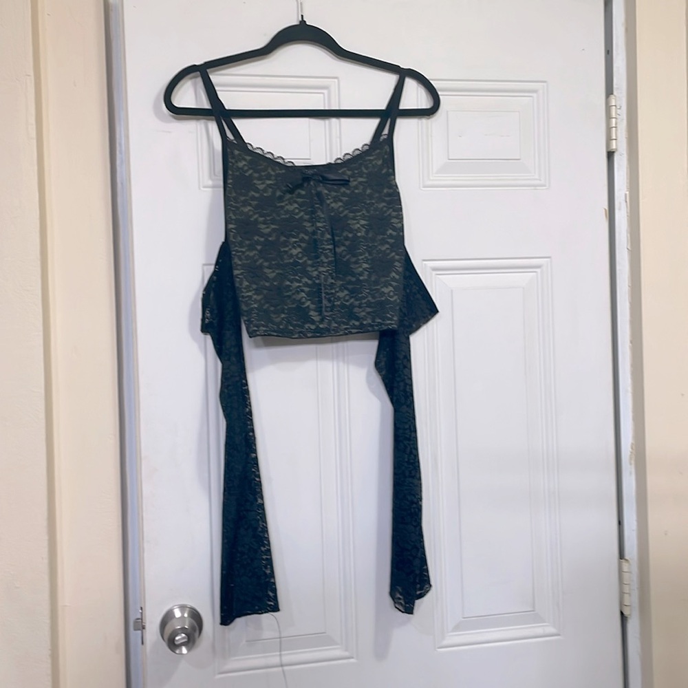 Hot Topic floral lace black and green crop top ribbon blouse